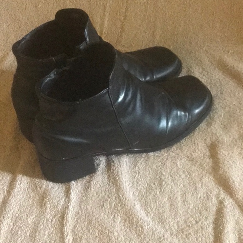 Women’s size 10.5